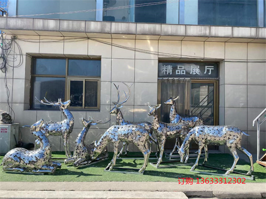 不锈钢鹿雕塑定制镜面几何鹿不锈钢抽象切面镂空售楼处鹿景观摆件