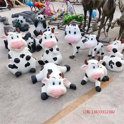 户外玻璃钢彩绘奶牛雕塑可爱动物摆件花园小品农场牧场庭院幼儿园