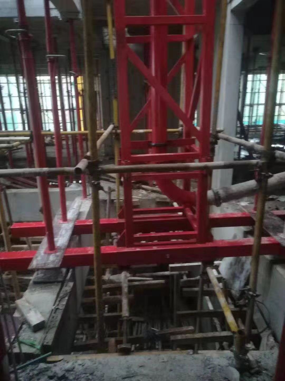 电梯井布料机