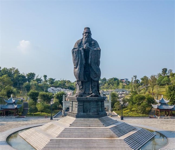 大型孔子铜像雕塑定制厂家