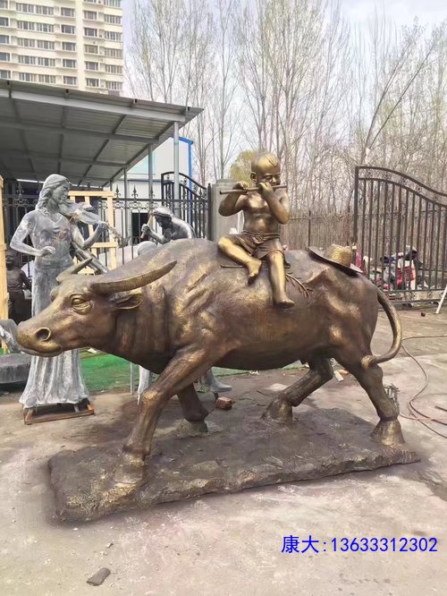 玻璃钢铸铜牛广场大型华尔街仿铜雕塑仿真动物铸铜牛公园景观摆件
