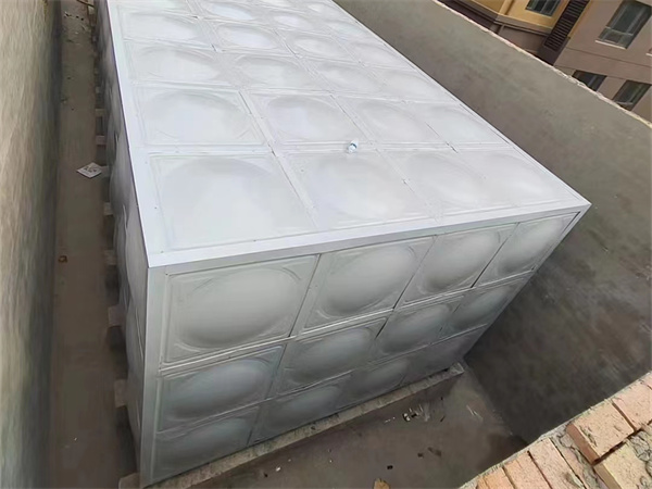 保温水箱
